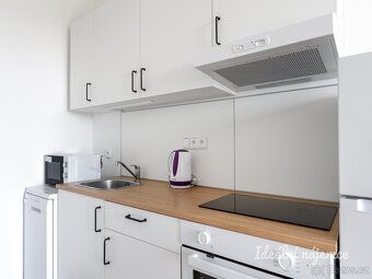K dlouhodobému podnájmu nabízíme krásný nový, kompletně vyba