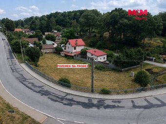 Nabízíme k prodeji stavební pozemek o výměře 980 m² v katast