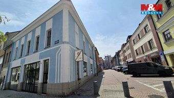 Nabízíme pronájem lukrativních obchodních prostor v Kladně c