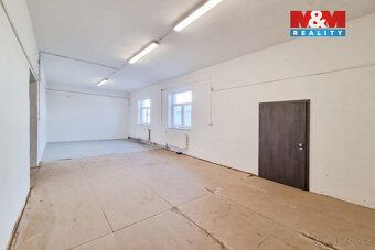 Nabízíme k pronájmu nebytové prostory o velikosti 370 m² v a