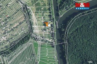 Prodej pozemku o výměře 66 m2 v katastru obce Poštorná. Jedn