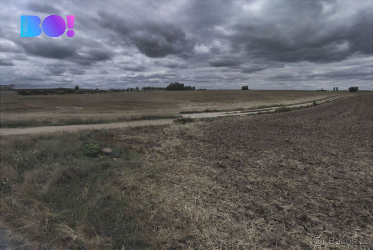 Nabízíme k prodeji pozemek vedený jako orná půda o celkové v