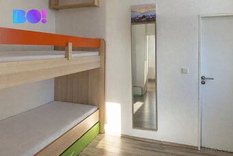 Nabízíme k prodeji prostorný, světlý a udržovaný byt 3+1 o u