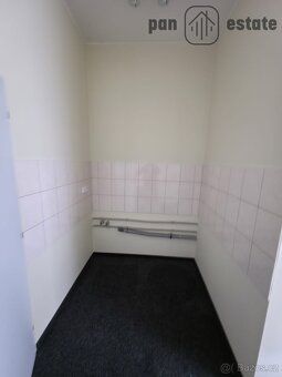 Nabízíme k pronájmu samostatný kancelářský prostor o celkové