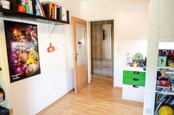 Nabízíme k prodeji prostorný byt o dispozici 3+1 a celkové v