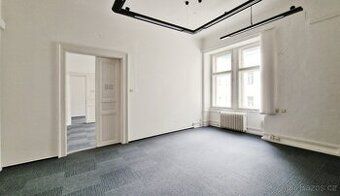 Nabídka pronájmu kancelaře + archív ( sklad) v centru Prahy 