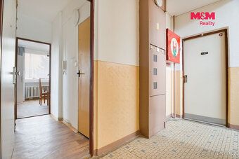 Oferujemy na sprzedaż spółdzielcze mieszkanie o układzie 1+1 z powierzchnią użytkową
