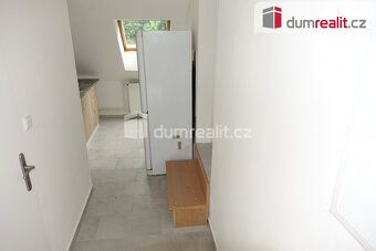 cena pronájmu nezahrnuje poplatek za elektřinu a vodné, Dumr
