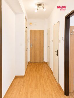 Nabízíme k pronájmu byt o dispozici 2+1 s balkonem a celkové