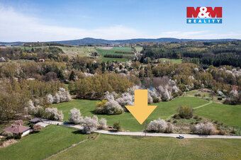 Prodej pozemku o velikosti 2000 m² v obci Vranovice 2 km od 