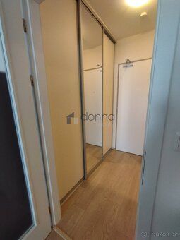 Nabízíme pronájem bytu 1+kk, 36m2 s lodžií 6,5m2, ve 3. podl