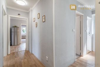 Sprzedam częściowo wyremontowany apartament o układzie 3+1
