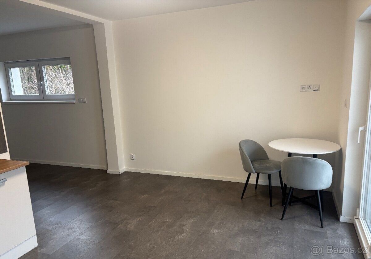 Wynajmę piękny słoneczny apartament 2+kk, 48 m² z balkonem - wolny od zaraz