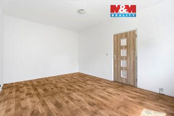 Prodej garsoniery 20 m2, 6.patro s vytahem, dalkove topeni, 