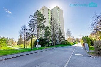 Prodej garsoniery 20 m2, 6.patro s vytahem, dalkove topeni, 