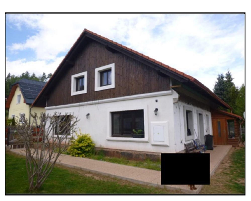 Draženou nemovitostí je přízemní, zděný, nepodsklepený rodin