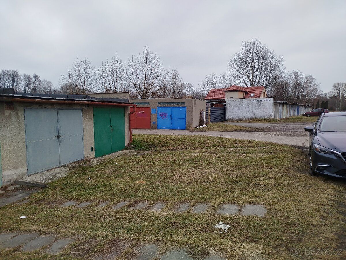 Sprzedam garaż w Prościejowie. Jest to murowana konstrukcja szeregowa,