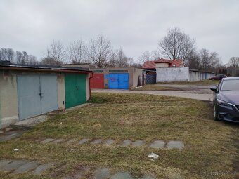 Sprzedam garaż w Prościejowie. Jest to murowana konstrukcja szeregowa,