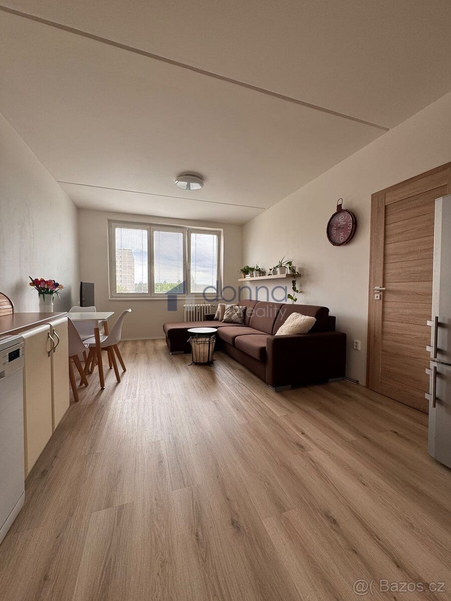 Oferujemy wynajem mieszkania 2+kk, o powierzchni 41m2, na