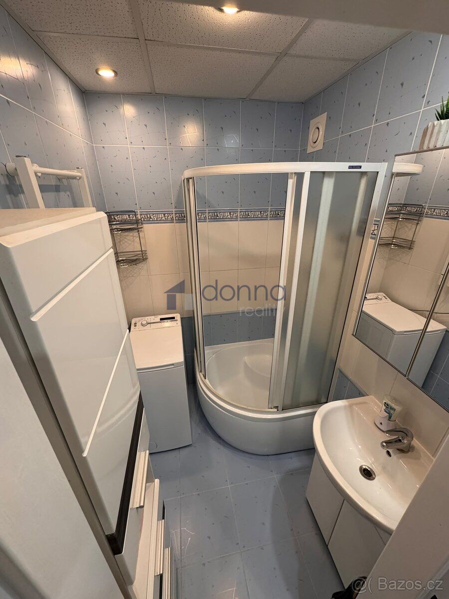 Oferujemy wynajem mieszkania 2+kk, o powierzchni 41m2, na