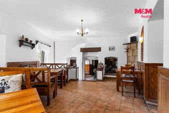 Prodej plně fungující restaurace v centru Lomnice nad Popelk