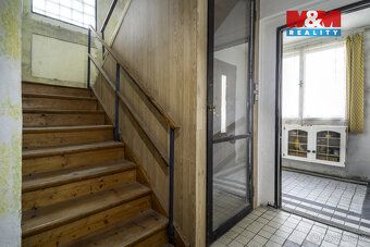 Oferujemy dom jednorodzinny 5+2 z ogrodem w centrum miasta Hlin