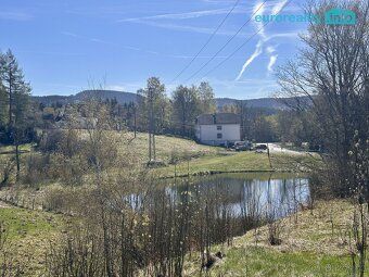 Nabízíme k prodeji stavební parcelu o výměře 1064 m2, která 