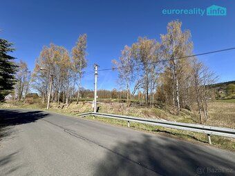 Oferujemy na sprzedaż działkę budowlaną o powierzchni 1548