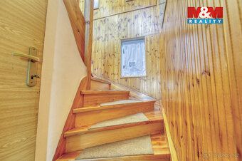 Nabízíme k prodeji jedinečnou chalupu o užitné ploše 240 m²,