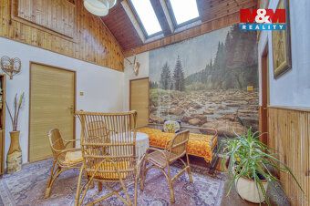 Nabízíme k prodeji jedinečnou chalupu o užitné ploše 240 m²,