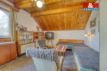 Nabízíme k prodeji jedinečnou chalupu o užitné ploše 240 m²,