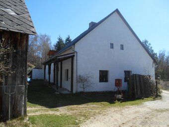 Sprzedam dom jednorodzinny w czystym zdrowym środowisku Czeskiej Kanady blisko JH.