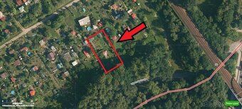 Milujete kochat se zelení, přírodou za zpěvu ptáků, bzučení 