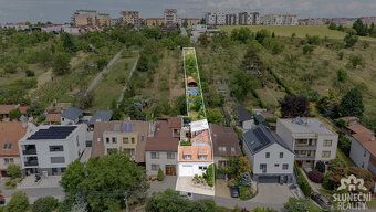 Nabízíme Vám k prodeji prostorný zděný rodinný dům o dispozi