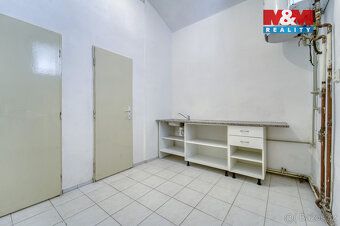 Wynajmę przyziemne pomieszczenia nadające się nie tylko dla