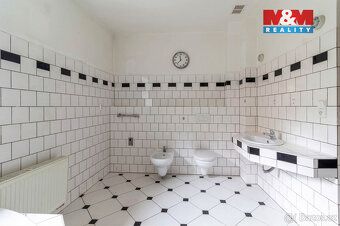 Nabízíme Vám rodinný dům, který spojuje klid venkova s výbor