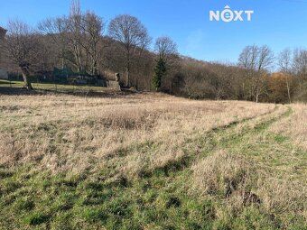 Oferujemy na sprzedaż działkę budowlaną o powierzchni 2.476 m² w miejscowości