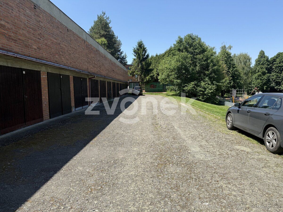 Nr ewidencyjny ZL04769 Oferujemy do wynajęcia przestronny garaż o powierzchni użytkowej