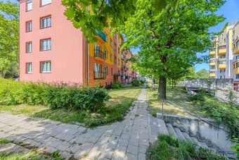 Nabízíme k prodeji moderní a atraktivní byt 1 + 1 v osobním 