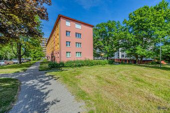 Nabízíme k prodeji moderní a atraktivní byt 1 + 1 v osobním 