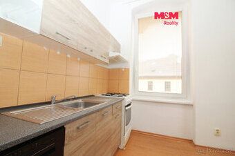 Nabízíme k pronájmu krásný, slunný byt 2+1 o užitné ploše 55