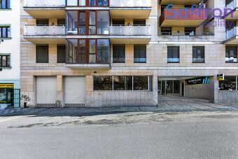 Ponukujeme na predaj reprezentatívne kancelárske priestory v at