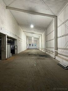 Pronájem skladů v Uničově.
Rozměry: 54 x 7 x 6m (výška, šířk