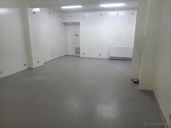 Pronájem skladů v Uničově.
Rozměry: 54 x 7 x 6m (výška, šířk
