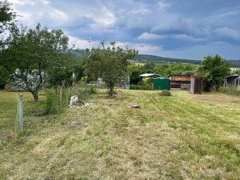 Pronajmu chatu 15 m2 s vlastním pozemkem 890 m2 v zahrádkářs