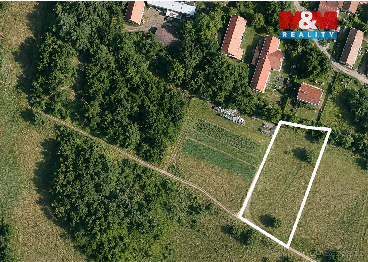 Nabízíme k prodeji stavební pozemek o výměře 1 317 m² v atra