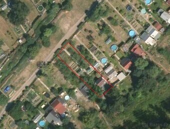 Nabízíme k prodeji zahradu o ploše 412 m2 s chatkou o užitné