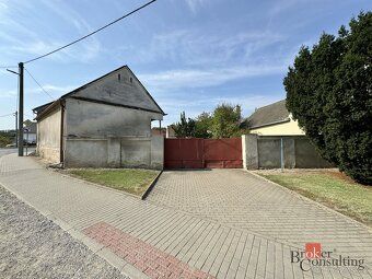 Sprzedaję dom jednorodzinny, 300 m2, 67165 Břežany, Znojmo