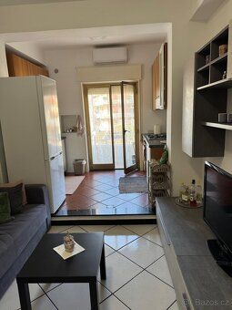 Nabízíme k prodeji světlý a útulný apartmán, který je ideáln
