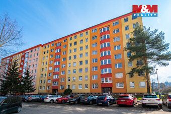 Nabízíme k prodeji tento světlý a velmi dobře udržovaný byt 